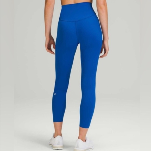 Lululemon Base Pace High-Rise Tight 25" in Symphony Blue Size 2 - Picture 2 of 11